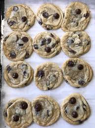 Here S How To Get Crinkly Chocolate Chip Cookies Without All That Pan Banging Make Chocolate Chip Cookies Chocolate Chip Cookies Chip Cookies