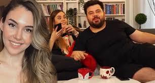 Miss turkey 2015 güzellik yarışmasına katılması ve sonrasında 2019 yılında sunucu oyuncu eser yeneneler ile. Berfu Yenenler Eser Yenenler In Sevmedigi Huylarini Siraladi Magazinn Com