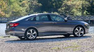 Get 2016 honda accord values, consumer reviews, safety ratings, and find cars for sale near you. 2018 Honda Accord Review Way Better And Honda Even Fixed Display Audio Extremetech