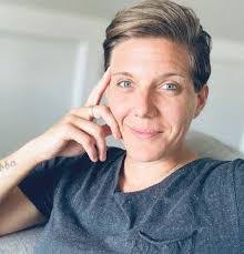 Cassie Welsh's Instagram, Twitter & Facebook