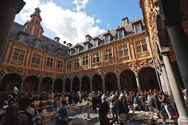 Pour jouer, rdv dans la boutique @mauboussinlille (1 rue de la grande chaussée, lille). Die Alte Borse In Lille