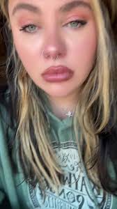 Taryn Sunshine Thompson