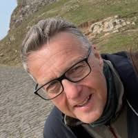 Elias Petersen Email & Phone Number