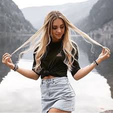 Follow Outfit For More Style Motivation Tag A Friend For A Chance To Be Featur Photography Poses Women Womens Fashion Photography Photoshoot Poses