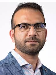 Farrukh Bashir's Instagram, Twitter & Facebook