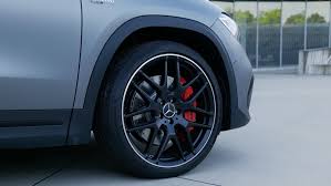 We can spot other styling differences as well, despite the heavy camouflage. Mercedes Gla Amg 45 S Fahrbericht 2021 Autogefuhl