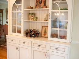 reasons of installing mirror cabinets