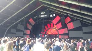 O nos alive, anteriormente também denominado de oeiras alive, ou optimus alive, é um festival na 12ª edição do nos alive, o município de oeiras esteve presente no recinto com o stand oeiras. Nos Alive 2017 Palco Nos Clubbing Youtube