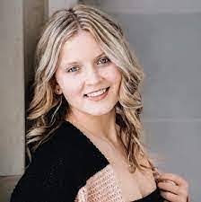 Tonia Chase's Instagram, Twitter & Facebook