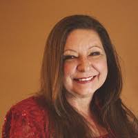 Mindy Hillman's Instagram, Twitter & Facebook