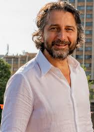 Cilin e doni per kryetar te Prishtines? Urani 👍 Perparimi ❤️