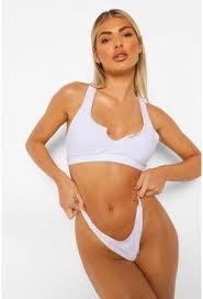 Costume da bagno triangolo leopardato con perizoma. Slip Bikini Perizoma A Vita Alta Essentials Boohoo