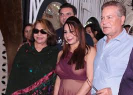 Unseen Pictures Of Salman Khan Family Photos Filmibeat The infamous bollywood screenwriter got married to his first wife the filmmaker sushila charakin (who later changed her name into salma khan) november 1964 after being in a relationship for 5 years. unseen pictures of salman khan family