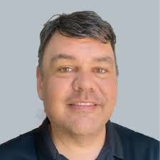 Sean Pfeiffer's Instagram, Twitter & Facebook