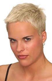 Pin Von Cristinaalbini Auf Haare Langhaarfrisuren Ganz Kurze Haare Ganz Kurze Haare Frauen