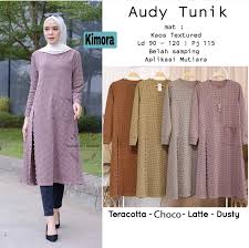 Dengan sedikit sentuhan model rok duyung namun terdapat belahan di pinggir samping rok membuatmu akan terlihat lebih cantik, manis dan elegan dengan toga yang juga kamu kenakan saat berfoto. Tunik Kotak Belah Depan Tunik Murah Tunik Muslim Tunik Kotak Lazada Indonesia