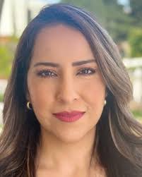 Bea Hamilton's Instagram, Twitter & Facebook