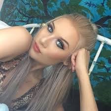 Heather Behm's Instagram, Twitter & Facebook