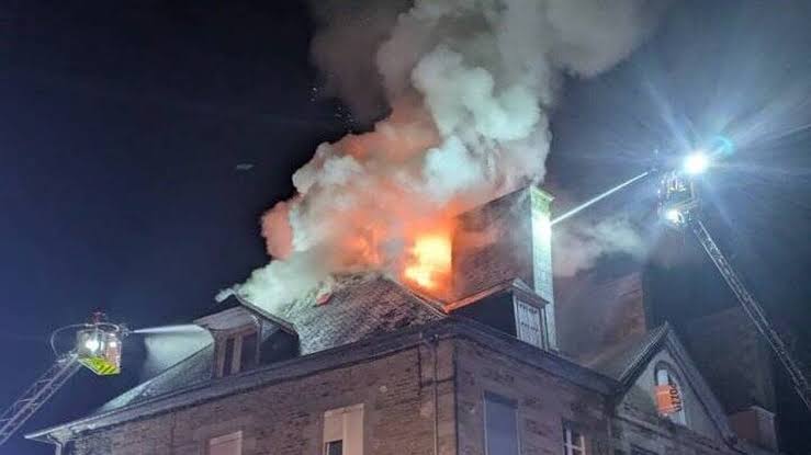Incendie spectaculaire à Nantes : 6 enfants et 6 adultes sauvés par les pompiers, le feu maîtrisé en quelques minutes !