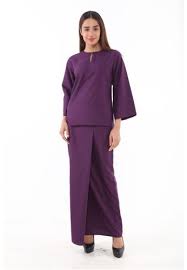 Svetlo fialová farba, jednoduchá, módna a elegancia 1.ako o kvalite baju kurung od tianqi odev : Baju Kurung Kedah Qaseh From Amar Amran In Purple Gaun Kebaya Modern Desainer Pakaian Baju Fashion Muslim