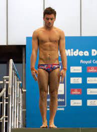 Team great britain's tom daley and matty lee won gold with a score of 471.81 in the men's synchronised diving on monday at tokyo 2020. Gay Spy Tom Daley Wins In Tiny Trunks
