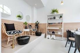 Beauty nail bar bietet darüber hinaus auch noch med. The Best Uk Nail Salons And Nail Bars For Getting A Next Level Manicure