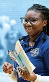 Naomi Ulrich's Instagram, Twitter & Facebook