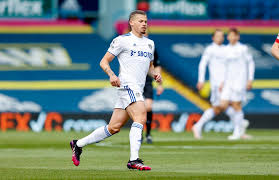 Dimitar berbatov would love to see kalvin phillips join manchester united, saying he expects the england midfielder to join a 'big club' this summer. Ian Wright Shares What Kalvin Phillips Text Him After Leeds Draw With Manchester United