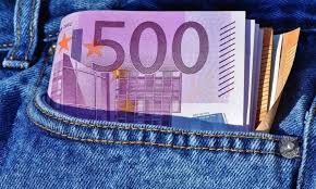 Σήμερα ο κατώτατος μισθός έχει οριστεί στα 650 ευρώ και το κατώτατο ημερομίθιο στα 29,04 ευρώ. Katwtatos Mis8os 2021 Pote 8a Ay3h8ei Kai Poso Posa Xrhmata 8a Parete Xristika Gr