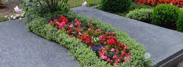 In unserem bestattungsunternehmen hat service und freundlichkeit die höchste priorität. Blumen Gertzmann Grabpflege