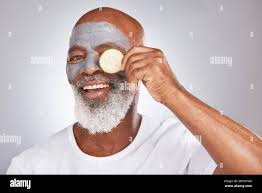 Natural skincare market hi-res stock photography and images