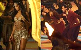 Thugs Of Hindostan Pics Aamir Khan Katrina Kaif Fatima Sana Shaikh Are Already Hyping Up The Buzz .worldwide collection, thugs of hindustan 2weeks collection, thugs of hindustan 2weeks worldwide collection, thugs of hindustan 2nd week collection, thugs. thugs of hindostan pics aamir khan