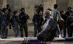 Pembacaan doa ini untuk meminta pertolongan dari allah swt agar tercipta situasi yang damai, terutama di palestina. Rgcpvjsnkjk46m