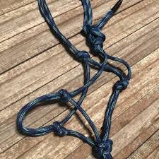 You will need 20 feet or 6 metres (for all sizes) of halter rope or double braided. Rope Halter With Fiador 10 Steps With Pictures Instructables