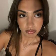 MIRIAM VÉLEZ (VeelezMiriam@)