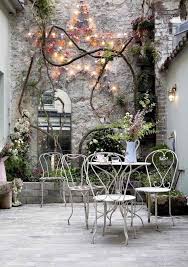 Suivez le tutoriel au fil de l'eau, vous verrez c'est. Miroir De Jardin Des Idees Pour Agrandir L Espace Et Peaufiner Le Decor