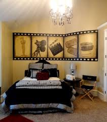 Movie Themed Bedroom Angela Painted This Hollywood Movie Themed Girls Bedroom Featured In Hollywood Bedroom Hollywood Room Bedroom Themes
