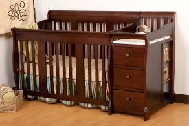 Practical Convertible Baby Cribs With Changing Table Goodworksfurniture In 2020 Cribs Convertible Crib Crib With Changing Table