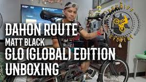 Hon, a former laser physicist, and is headquartered in los angeles, california, with assembly factories in china, macau and bulgaria. Dahon Route 2021 Glo Global Edition Unboxing Youtube
