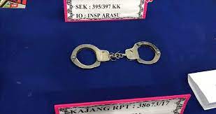 Bawah kanun keseksaan berkenaan kesalahan mencuri dari aspek kanun keseksaan dari perspektif hukum islam samada ianya bertentangan dengan. Dah Kenalah Tu Penyangak Jumpa Penyamun