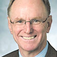 Eagan: City administrator Tom Hedges to retire after 36 years