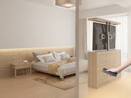 Park avenue hand carved furniture design at luxury rental. Hohenverstellbarer Tv Lift Und Neue Tv Halter Von Equip Kunert Communications Der Blog