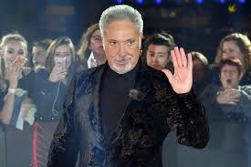 Watch the video for daughter of darkness from tom jones's greatest hits for free, and see the artwork, lyrics and similar artists. Why Tom Jones Refuses To Forge Relationship With His Homeless Love Child Jon Jones I Was Tricked Mirror Online