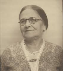 Emma Louise Albury was born 24 December 1872 in Key West, Florida to Henry  Albury (1845-1931) and Mary Elizabeth Lloyd (1853-1879). She married  Clement William Hudson (1869-1939), son of Clement Hudson (c.1825-1888)