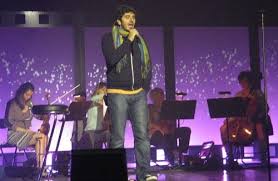 Patrick fiori (de son vrai nom patrick chouchayan) est un chanteur français, origine arménienne, né le 23 dans la saison 5 de the voice kids, nassim, un jeune candidat suisse de 15 ans, recevra les encouragements de la star de l'olympique de marseille. Une Jeune Cambresienne Choisie Pour Chanter Avec Patrick Fiori 02 10 09 Diaporama Douai Douai Maville Com