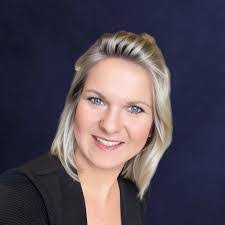 Anne Heim's Instagram, Twitter & Facebook