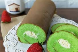 Fimela.com, jakarta jika bicara tentang bolu kukus, memang menjadi primadona dalam hal roti dan kue. Resep Dan Cara Membuat Bolu Gulung Pandan Keju Yang Lembut