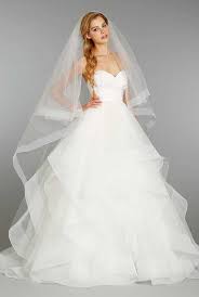 Check out some of their beautiful wedding dresses and styles! Best Wedding Dress Designers Of America Top Ten List