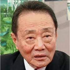 Jumlah kekayaan bersih orang malaysia tahun ini tercatat mengalami penurunan akibat kondisi ekonomi politik yang kurang baik. Orang Terkaya Di Malaysia 2017 Denaihati