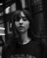 Sara Sue Vallee brings